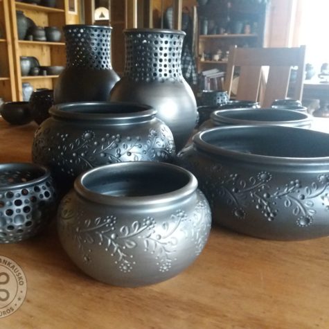 unikali juodoji keramika 0